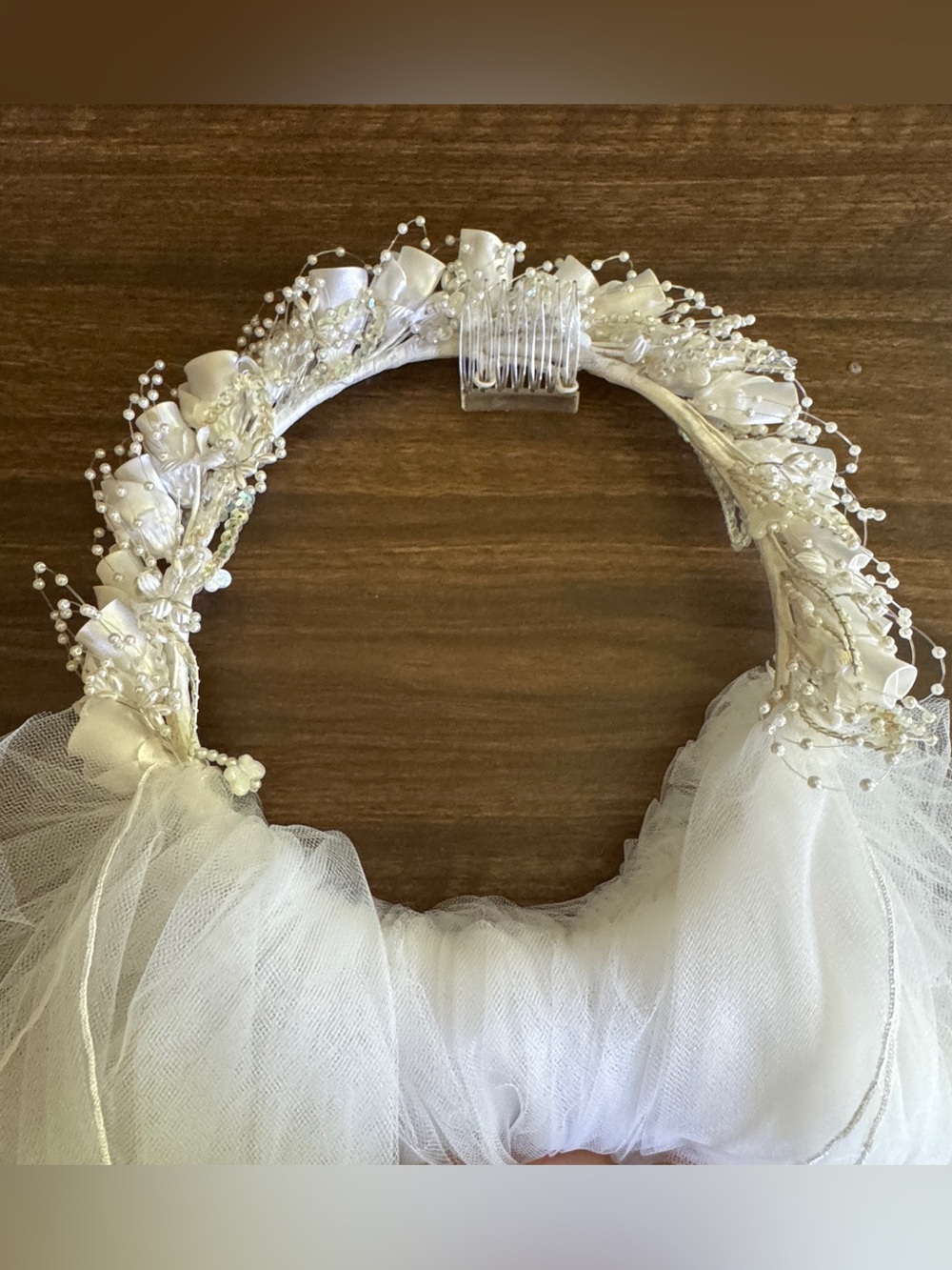 Vintage 80s 90s Bridal Veil Pearl Floral Halo Headpiece Two Tier Wedding 34.5” - Picture 3 of 14